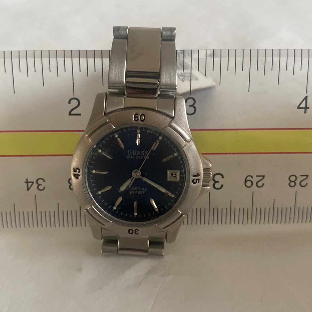 GUESS Silver Tone Stainless Calendar Wrist Watch $65 NWT Working Battery